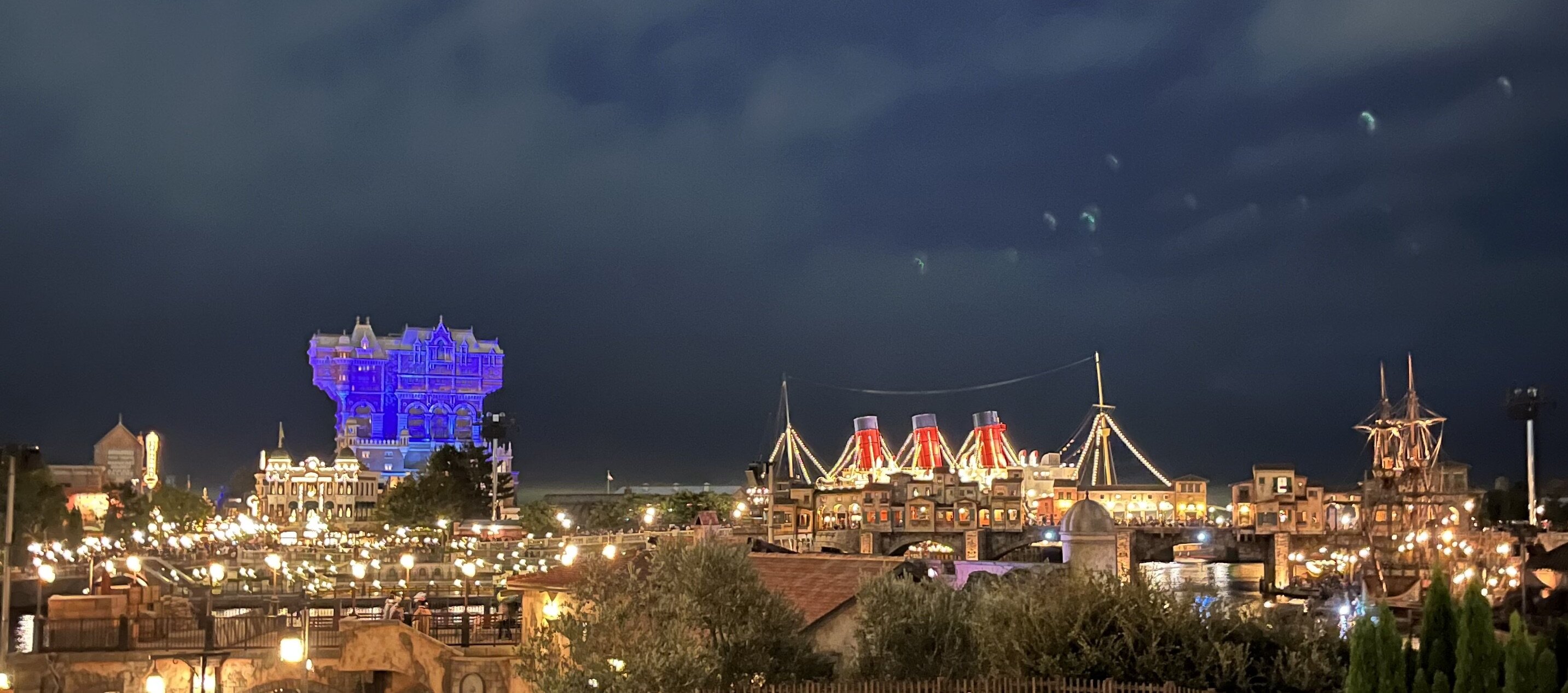 ディズニーシーの夜景